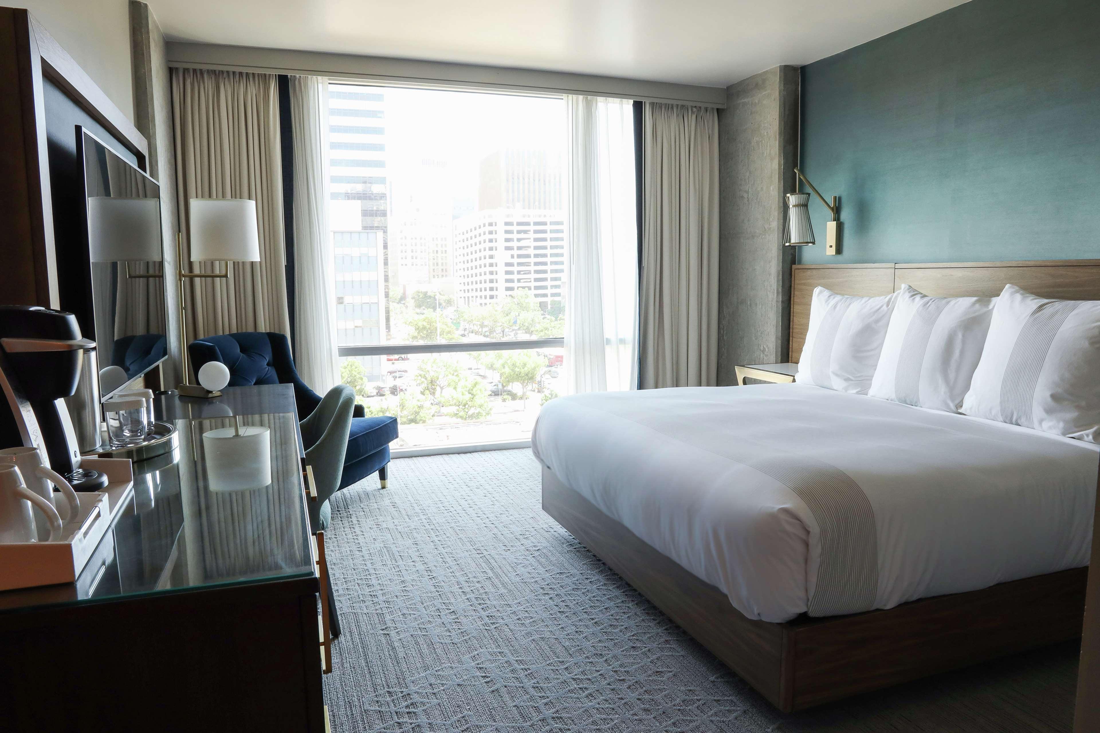 Carte Hotel San Diego Downtown, Curio Collection By Hilton Exterior photo