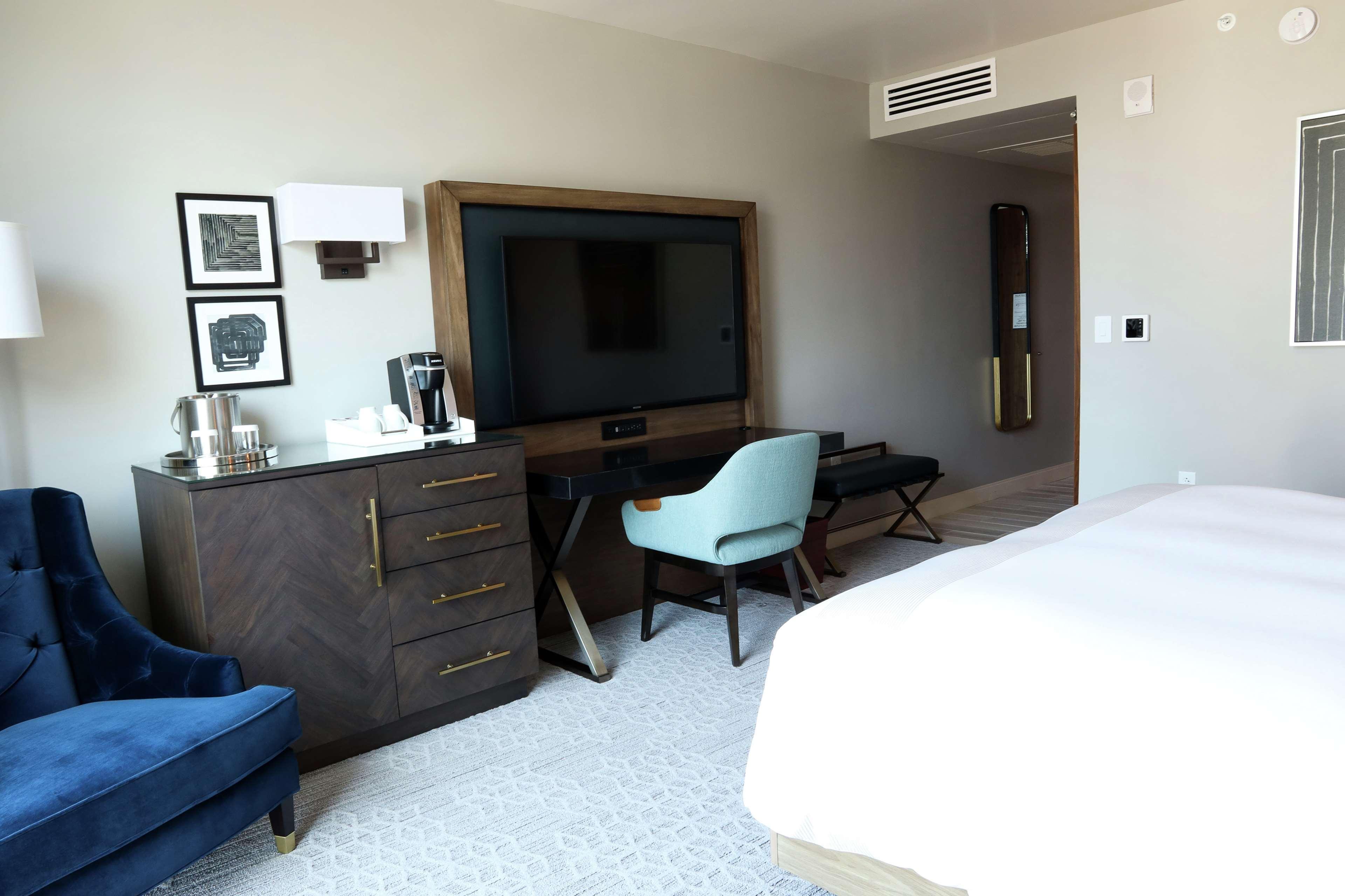 Carte Hotel San Diego Downtown, Curio Collection By Hilton Exterior photo