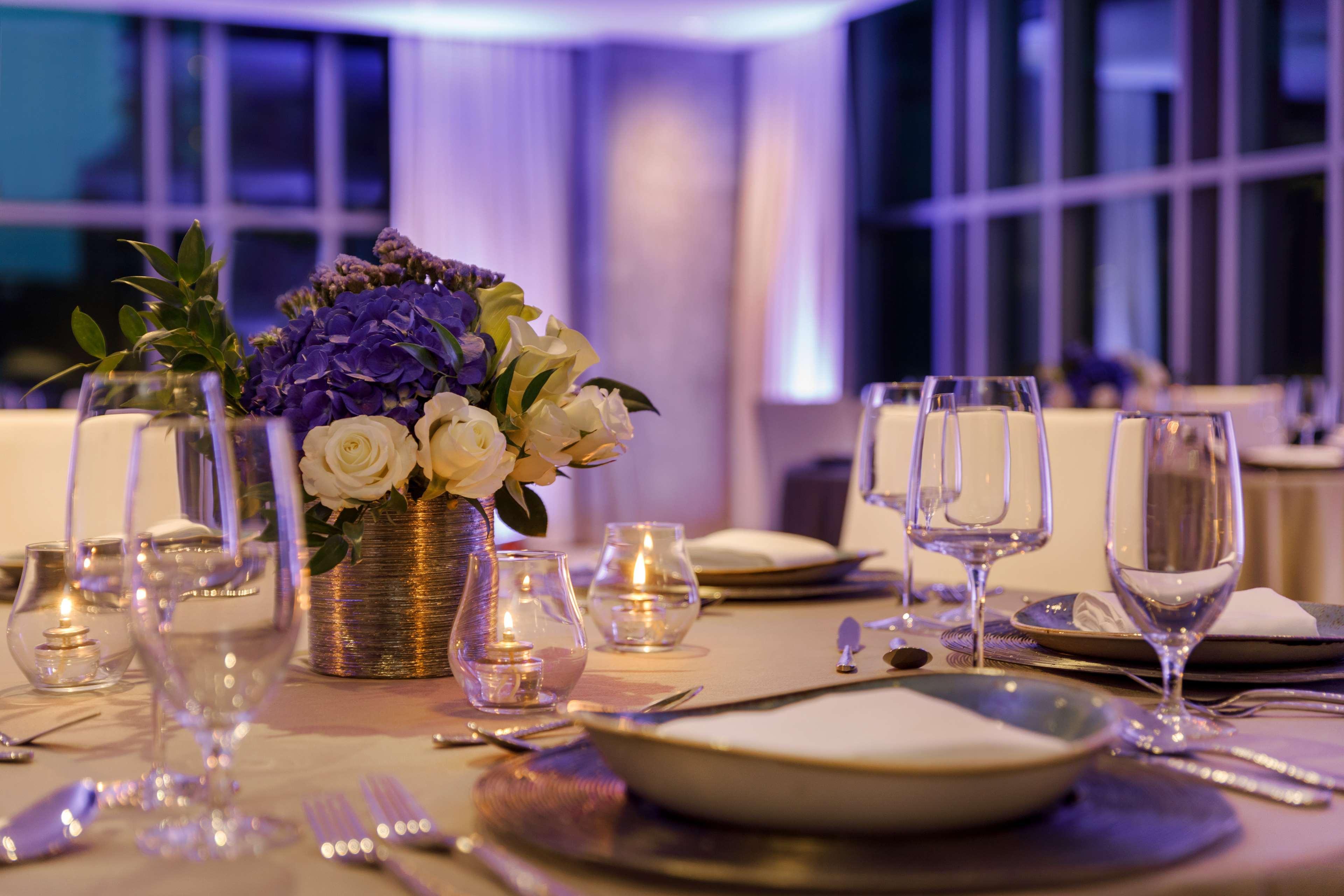 Carte Hotel San Diego Downtown, Curio Collection By Hilton Exterior photo