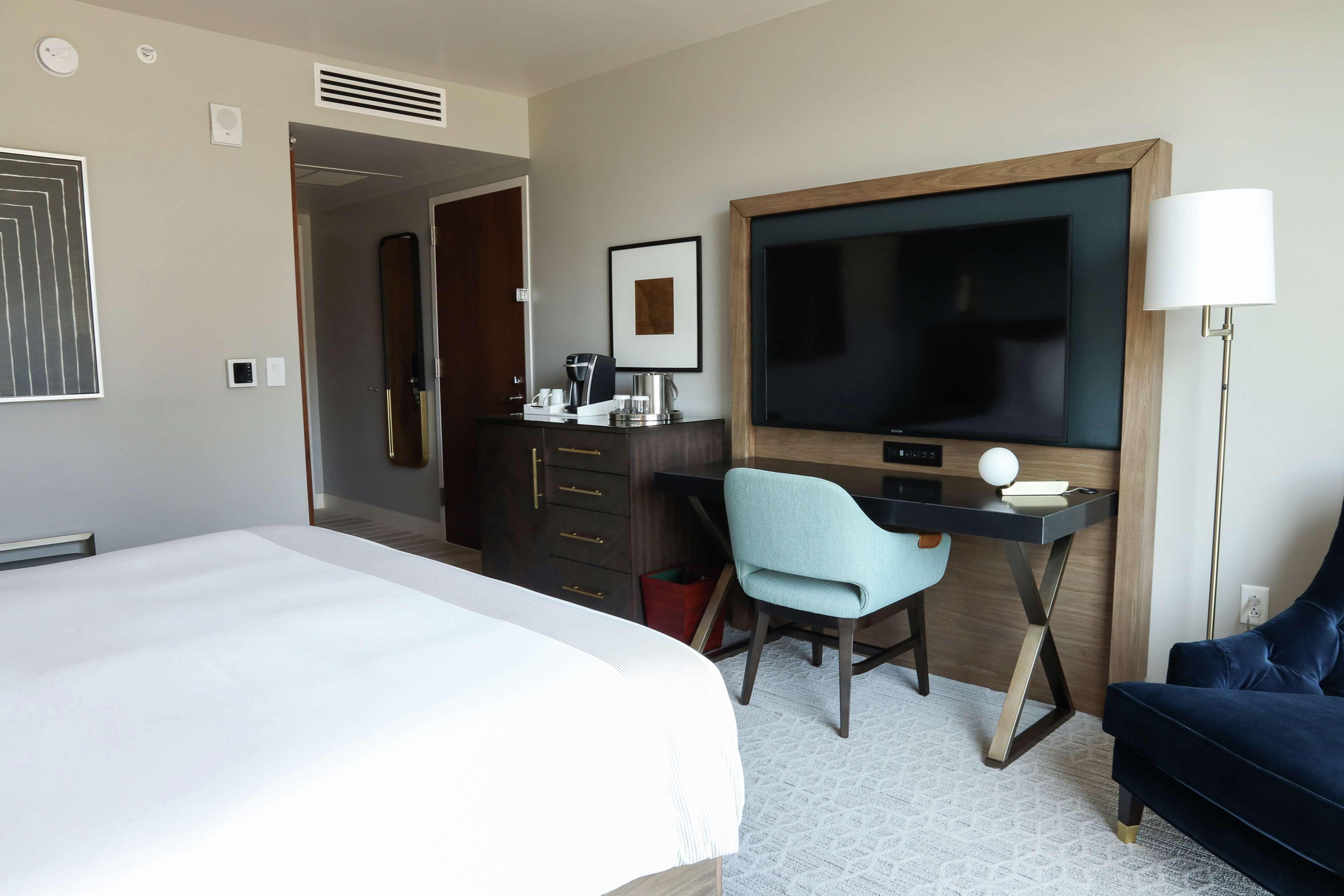 Carte Hotel San Diego Downtown, Curio Collection By Hilton Exterior photo