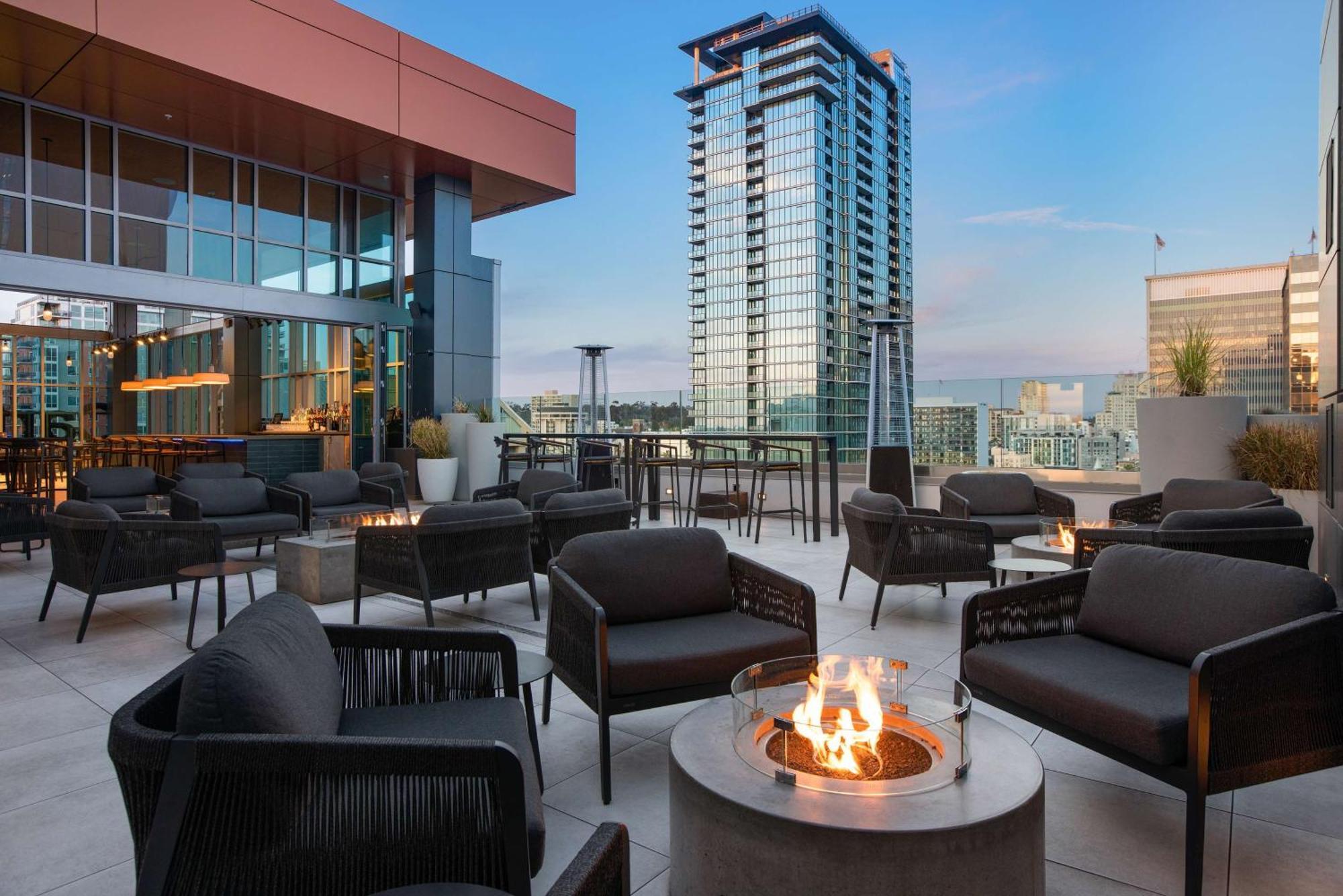 Carte Hotel San Diego Downtown, Curio Collection By Hilton Exterior photo
